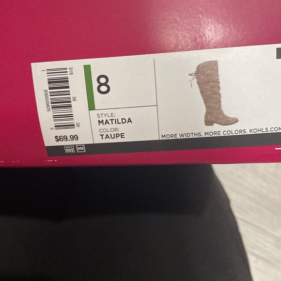 Knee boots, taupe, with sweater material in back lace up inset. - Picture 5 of 6